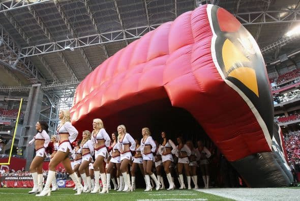 Los Cardenales de Arizona y Univision firman histórica alianza para transmisión de partidos en Phoenix