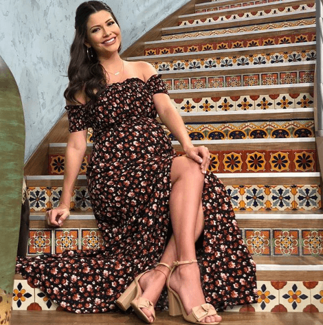 Últimamente Ana pasaba mucho tiempo sentada, pues su bebito ya está pesando cerca de 7 libras.