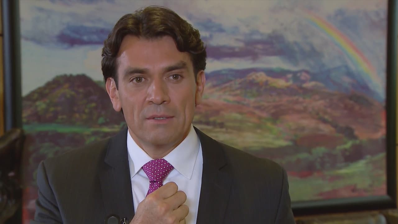 Arturo y Eladio todavía no saben que sus hijos están juntos.