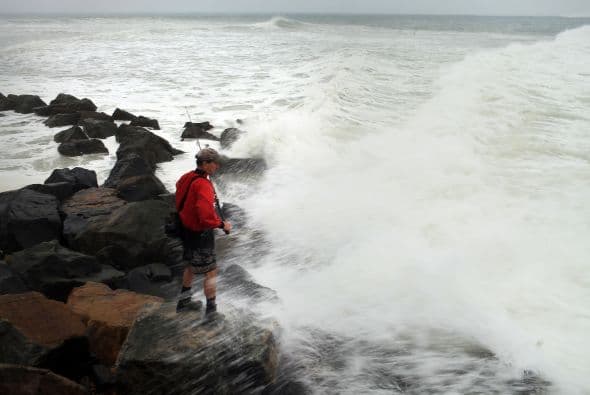 Los meteorólogos pronosticaron el paso de "Fiona" cerca o al este de las Bermudas el sábado.