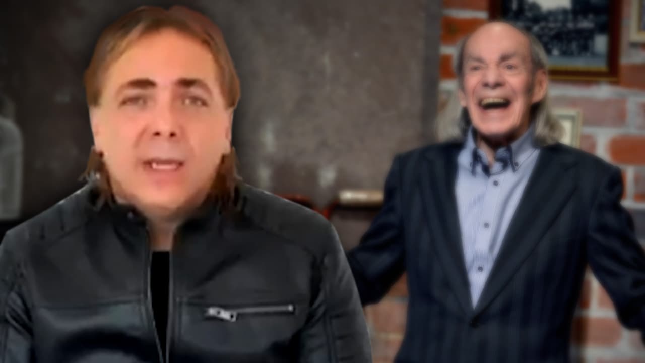 De esa relación, que fue extramarital para el fallecido actor, nació 
<b><a href="https://www.univision.com/shows/despierta-america/hijo-de-el-loco-valdes-cuenta-sobre-la-herencia-de-su-padre-y-por-que-lo-hizo-llorar-cristian-castro-video" target="_blank">Cristian Castro, hoy de 47 años. </a></b>
<br>