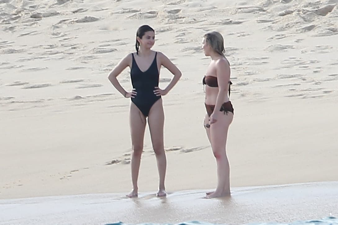 Junto a ella estuvieron sus amigos Raquelle Stevens, Courtney Barry y Ashley Cook.