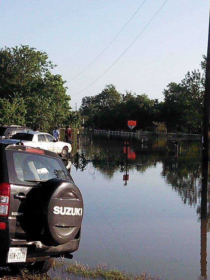 Dayton, uno de los poblados texanos que amaneció bajo el agua
