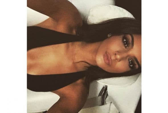 En esta foto luce igualita a Kim.