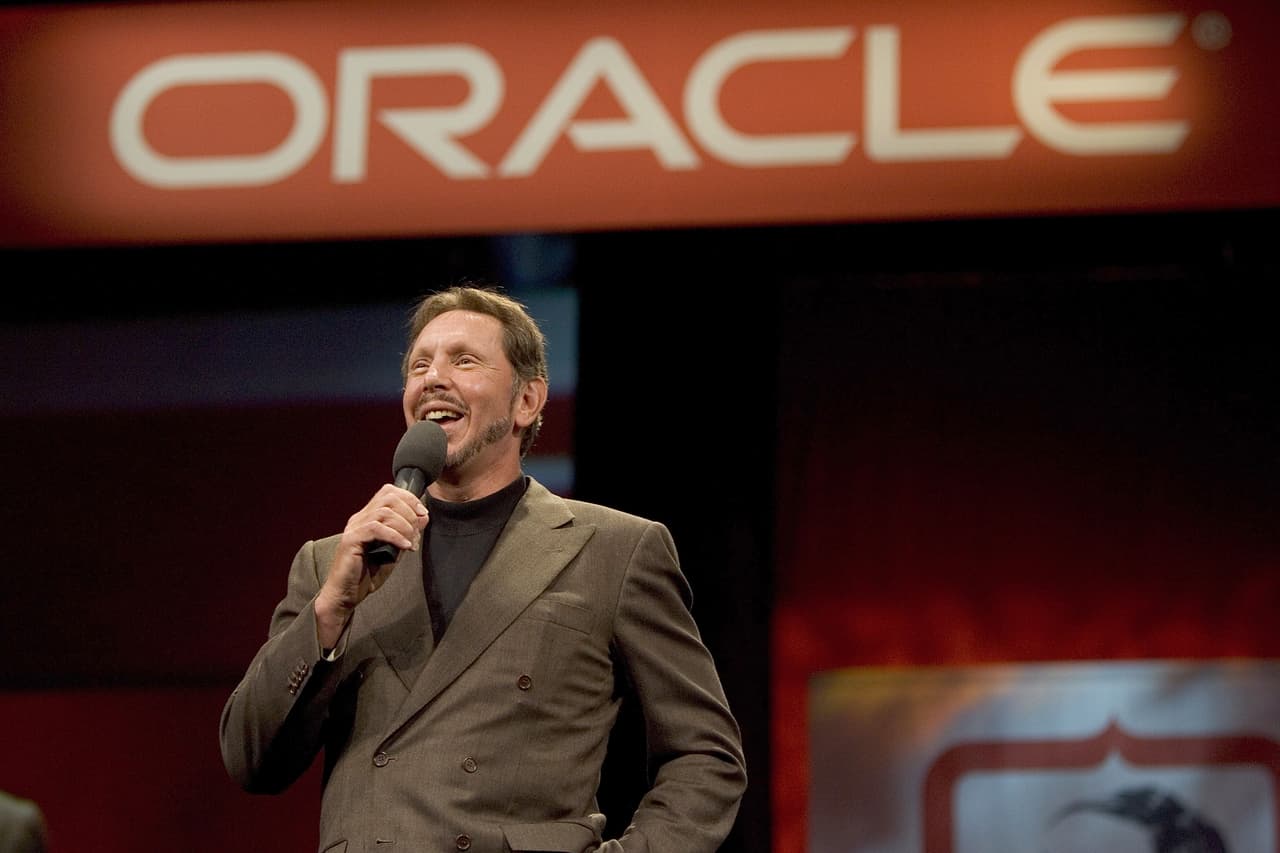 <b>Larry Ellison, Oracle.</b>
<br>
<br>Es el creador del software empresarial Oracle, que ofrece servicios y productos a 305,000 empresas en todo el mundo. Sus ideas cambiaron la forma en que las compañías hacen negocios con sus clientes y sus enormes bases de datos son fundamentales en el mundo empresarial de hoy.
<br>
