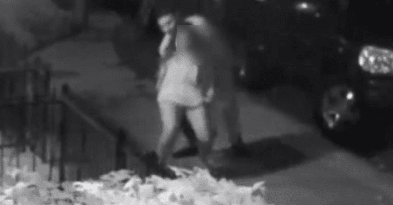 Cámara capta el horror de un intento de violación en Brooklyn
