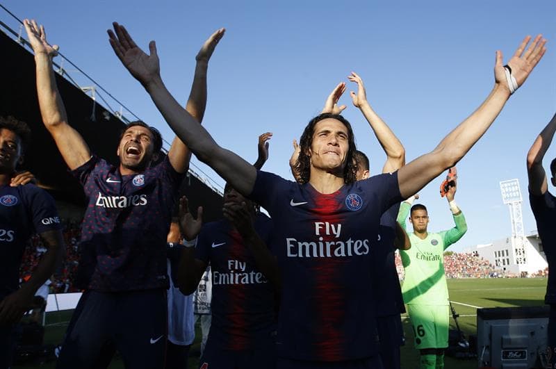 Casi en la última jugada del partido le llegó el turno a Cavani que con tranquilidad definió la anotación a un lado al portero y puso el 4-2 definitivo.