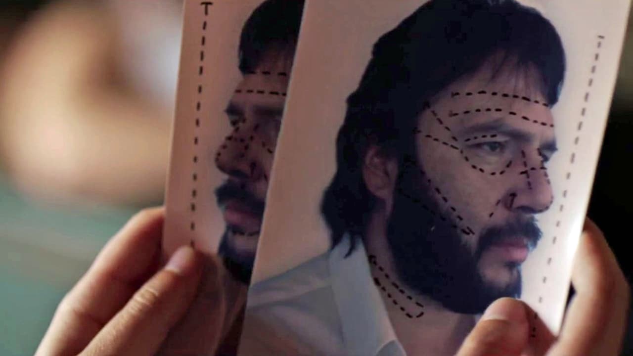 ‘El Chente’ insisted: why did he need to change his face? Amado answered that he wanted to be able to go outside and enjoy the fortune he had built without fear of being recognized and shot by his enemies.