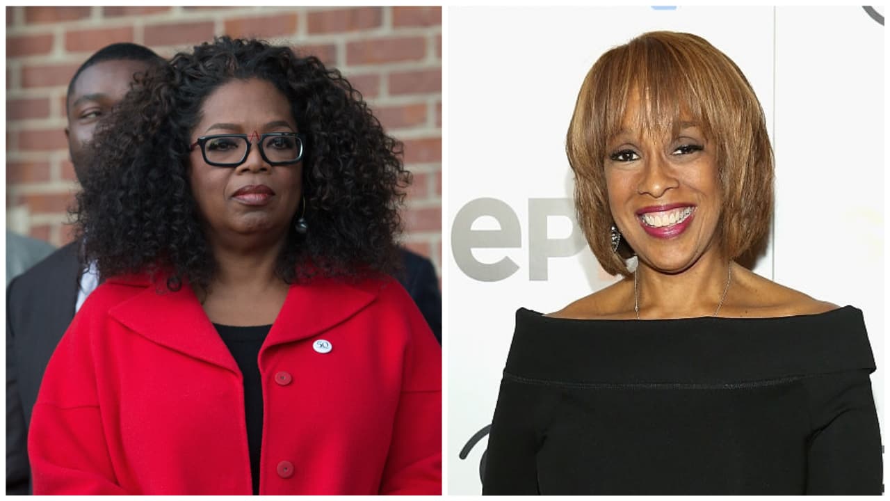 Hace unos días
<b> Oprah Winfrey</b> salió en defensa de 
<b>Gayle King</b>, quien fue atacada por una entrevista con la basquetbolista Lisa Leslie, sobre Kobe Bryant. Oprah demostró el gran cariño que le tiene a Gayle, al estar al borde del llanto al contar que la estaba pasando mal.
<br>