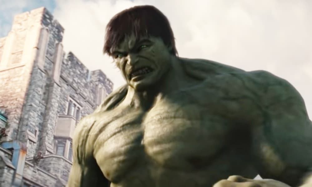 De acuerdo con 'Screenrant', la razón de su sustitución fue la exigencia de modificar el guión de la cinta él mismo a unos cuantos días de iniciar con la filmación.