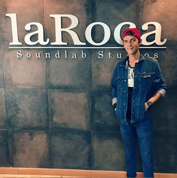 "Nunca se ha muerto nadie de mi alrededor y encima es mi padre. 
<b>Ha cambiado todo</b>, me ha dejado una serie de principios, de valores. Eso es lo que tengo de él, aparte de muchas otras cosas", mencionó Blanes, de 36 años.