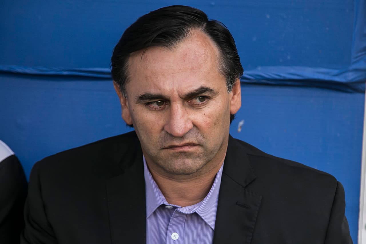 Carlos Bustos: ''Complicado iniciar de cero en primera división''
