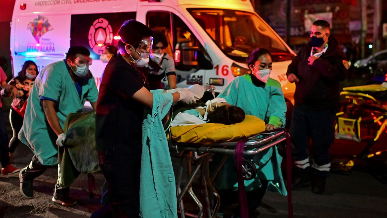 Tres menores de edad están entre las decenas de heridos por la tragedia en el metro de CDMX
