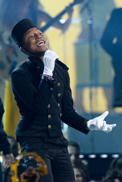 El tema fue de lo más coreado y bailado por todos los asistentes.