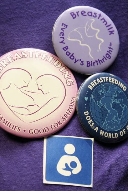 En el caso de los grupos sin ánimo de lucro plantean que la distribución debe ser altruista, mientras que las empresas afirman que las madres donantes merecen una compensación.