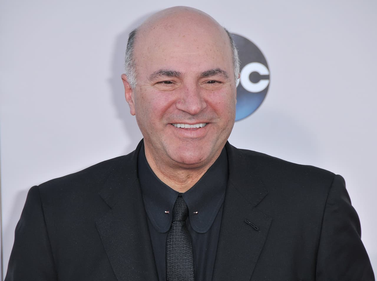 <b><a href="https://www.youtube.com/user/KevinOLearyDotCom/featured" target="_blank">Kevin O’Leary</a></b>, uno de los millonarios que participan en el programa televisivo 
<b><a href="https://abc.go.com/shows/shark-tank" target="_blank">'Shark tank'</a></b>, se vio envuelto hace unos días en un accidente trágico.