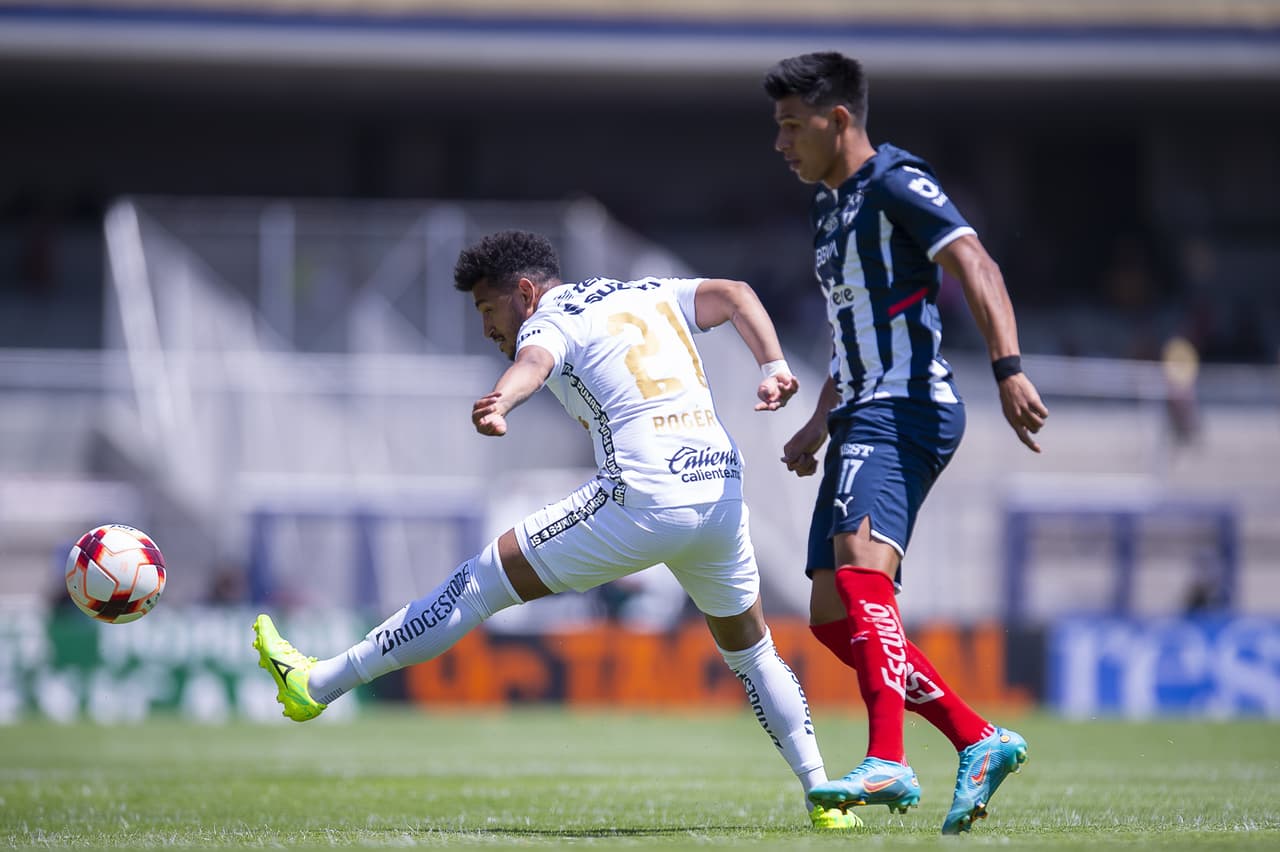 A pesar de haber jugado con 10 futbolistas la mayor parte del juego por la expulsión de Juan Ignacio Dinenno, los Pumas lograron una vital victoria ante Rayados.