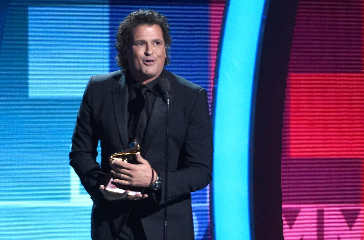 ‘La bicicleta’ 
<b>ganó el Latin GRAMMY a la Mejor Canción en 2016</b>, reconocimiento que, como muestra esta foto de archivo, aceptó Carlos Vives.