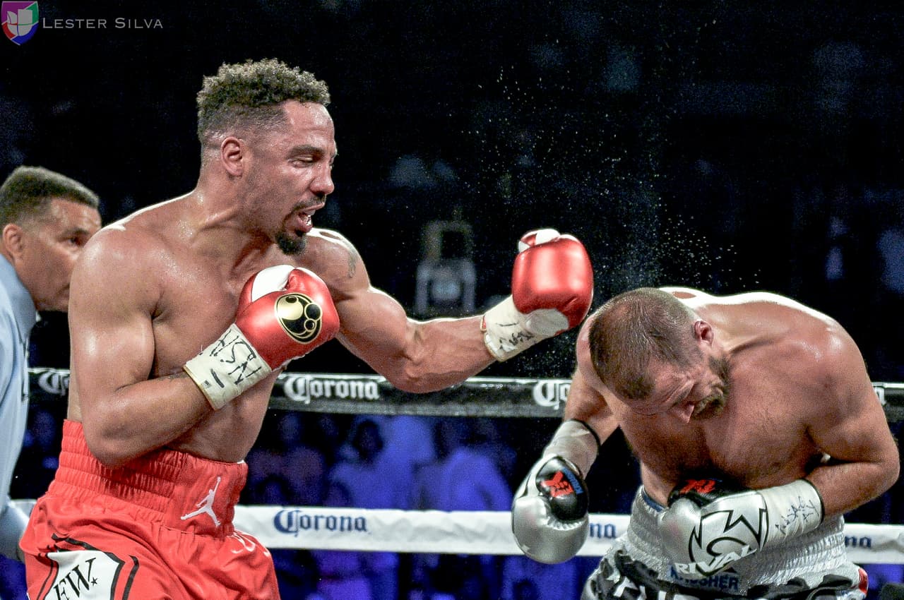 El estadounidense noqueó al ruso en el octavo asaltó y dio muestra de su gran poderío, reteniendo así los cetros de la AMB, OMB y FIB.