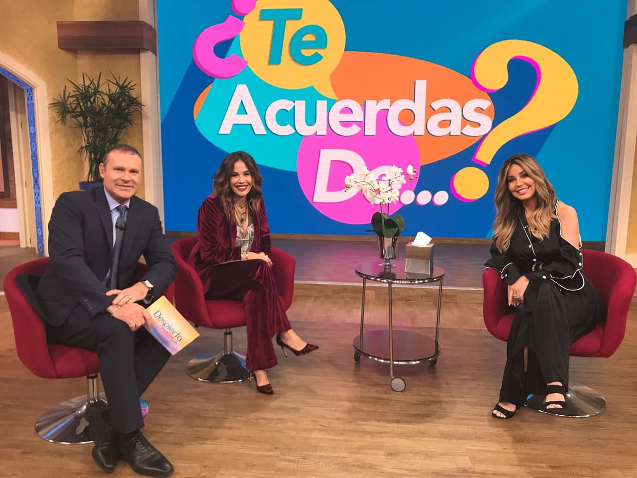 Un tema que después trataron más a fondo, cuando Myrka Dellanos aceptó abrir el baúl de los recuerdos y hablar de los momentos más importantes de su vida.