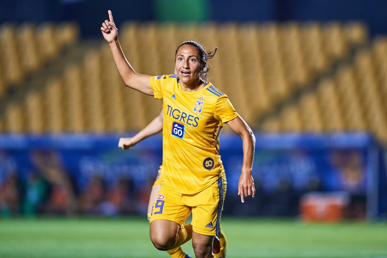 Tigres derrotó al Pachuca con doblete de StephanyMayor y uno más de Ovalle; por 'las Tuzas' descontó Viridiana Salazar. Las de Tigres ya son segundas, con un partido menos que el líder América.