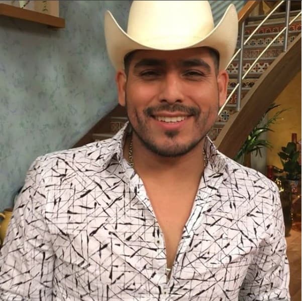 ¡Qué emoción! Espinoza Paz nos acompaño en el estudio y se metió hasta la cocina.