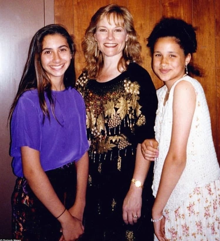 De lo que se ha contado de su infancia, se sabe que nunca fue tímida.