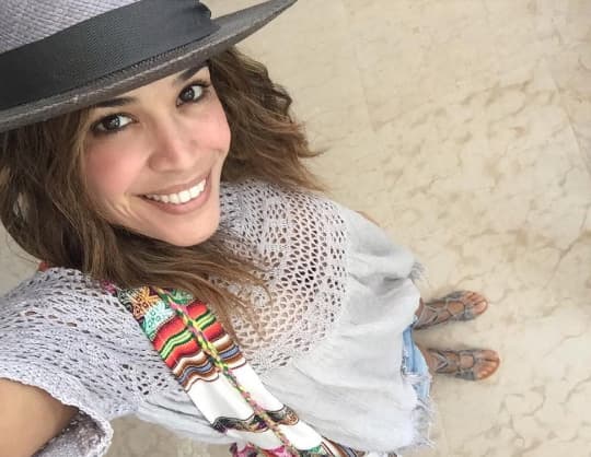 Karla Martínez: "A dominguear en familia! Pásenla rico!". (Julio 10, 2016)