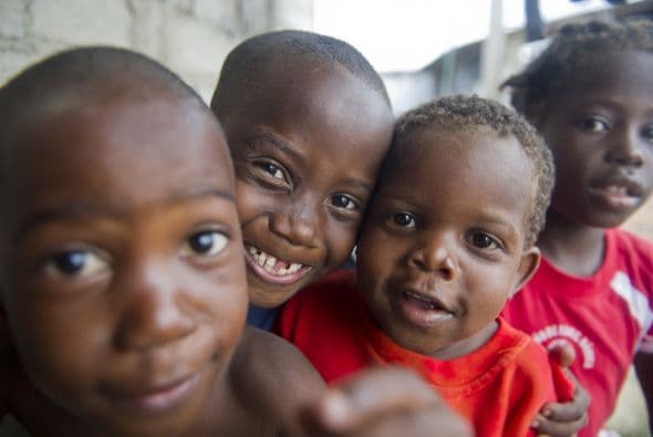 Ecuador se colocó en la posición #5, con 83%. Gallup midió cada una de las emociones positivas en 138 países preguntando cómo habían pasado su día anterior.