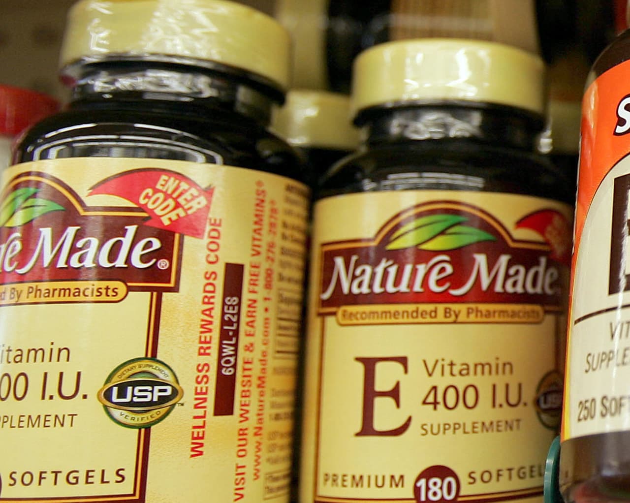 Retiran del mercado productos Nature Made por posible presencia de estafilococo o salmonella