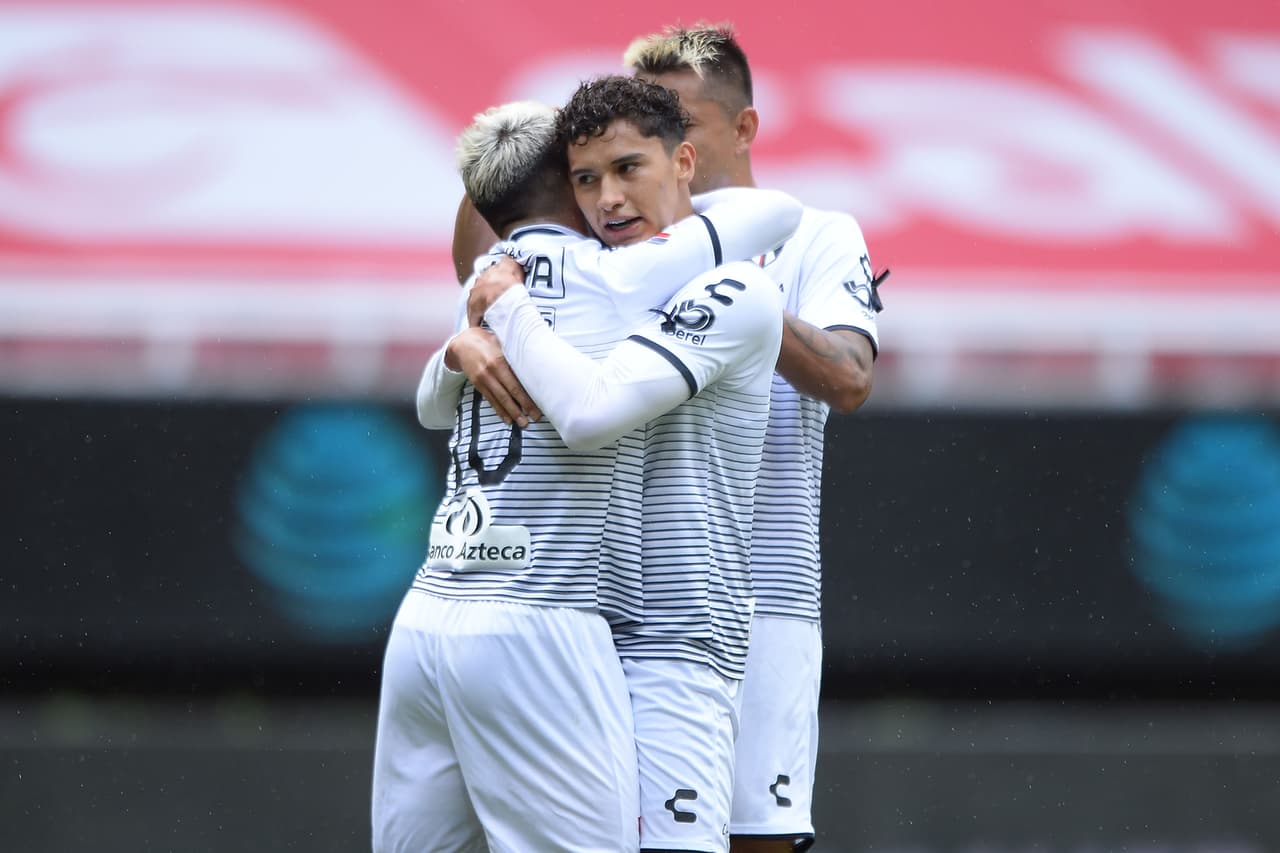 Con todo y empate, los Tigres aseguran su lugar en las semifinales de la Copa GNP por México.