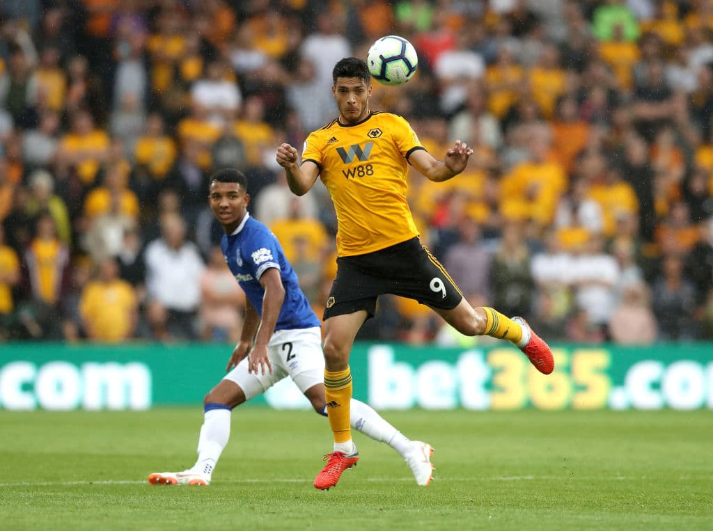 Raúl Jiménez se ganó la titular gracias a su buenas actuaciones en la pretemporada, siendo uno de los principales fichajes del Wolverhampton en su objetivo de hacer una buena campaña.