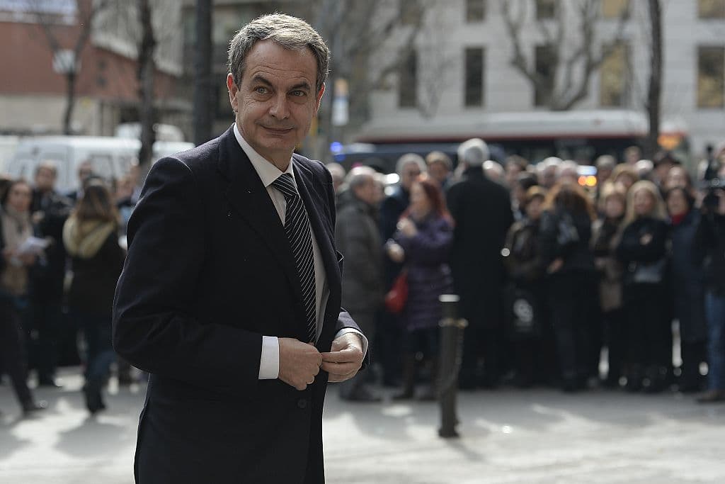 Rodríguez Zapatero viaja a Caracas para intentar una mediación en el conflicto político