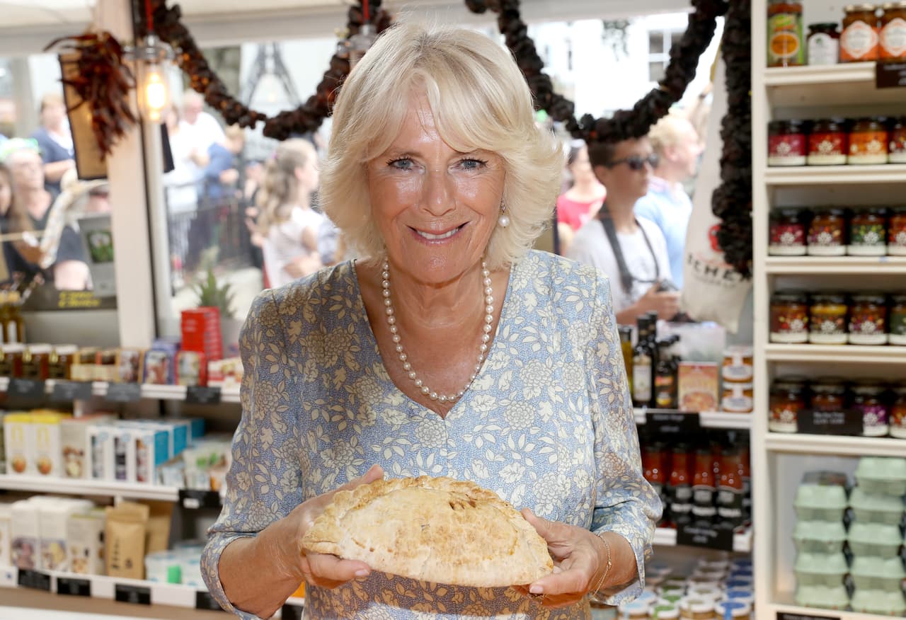 La también duquesa de Cornwall tiene un
<b>33% de opiniones neutrales</b>, un 32% negativas y 29% positivas.
<br>