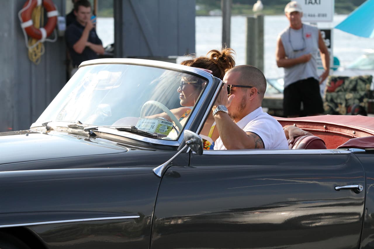 Con 'Casper' Smart también se le vio, en el verano del 2015, paseando en un Mercedes descapotable.