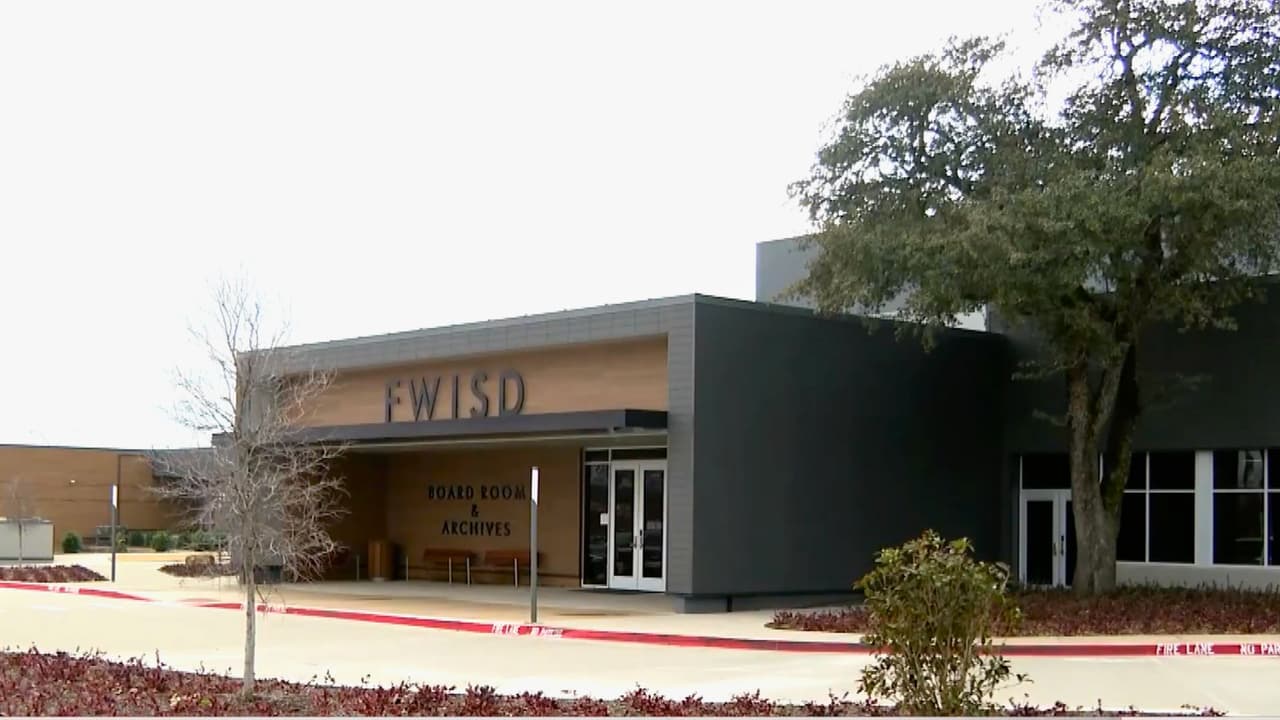 La TEA investiga a Fort Worth ISD y no descarta una posible intervención estatal, ¿Qué significa esto?