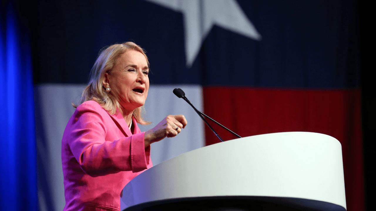 <h2 class="cms-H2-H2"><b>Sylvia García</b>, representante por el distrito 29 de Texas</h2>
<br>“Todos fuimos bendecidos por su vida de servicio y mejoramos por su trabajo”, dijo García en un comunicado.