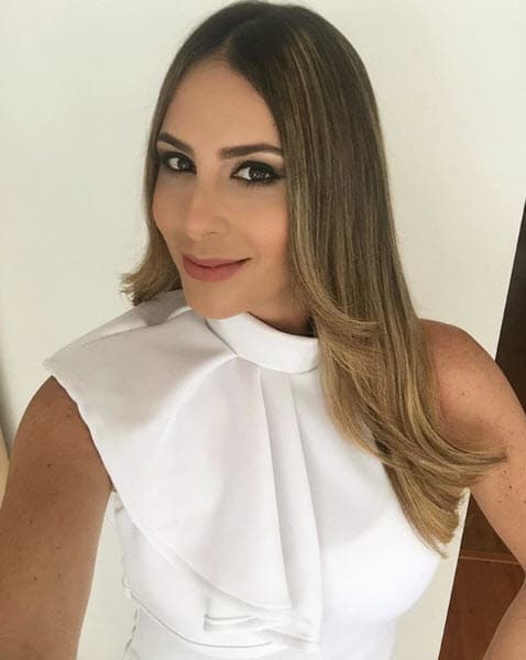 Tras el trágico final de su hermana, Carolina ha dedicado parte de su tiempo a apoyar instituciones para promover la donación de órganos en Colombia: "Siempre he intentado colaborarles a varias fundaciones que ya están creadas, con el voz a voz y con lo que yo pueda. Colombia es un país en el que nos falta ser generosos con ese tema, pero siento también que falta información, mucha gente no conoce del tema, no sabe cómo ser donante”, agregó para El País.
<br>