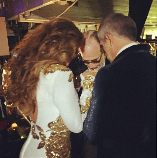 Los últimos detalles con la gente de la producción del evento.