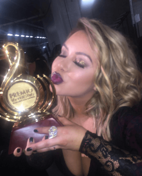 Chiquis Rivera, feliz con su premio ¡Bien merecido guapa!
