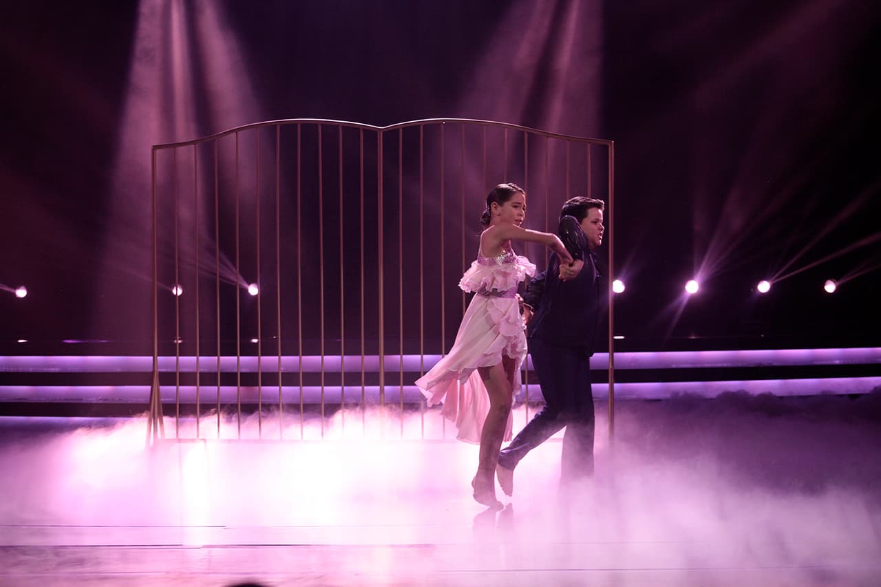 El tema de Johnny Cash fue ejecutado de manera excepcional por los bailarines de 'Beba y sus Yolotzin'.