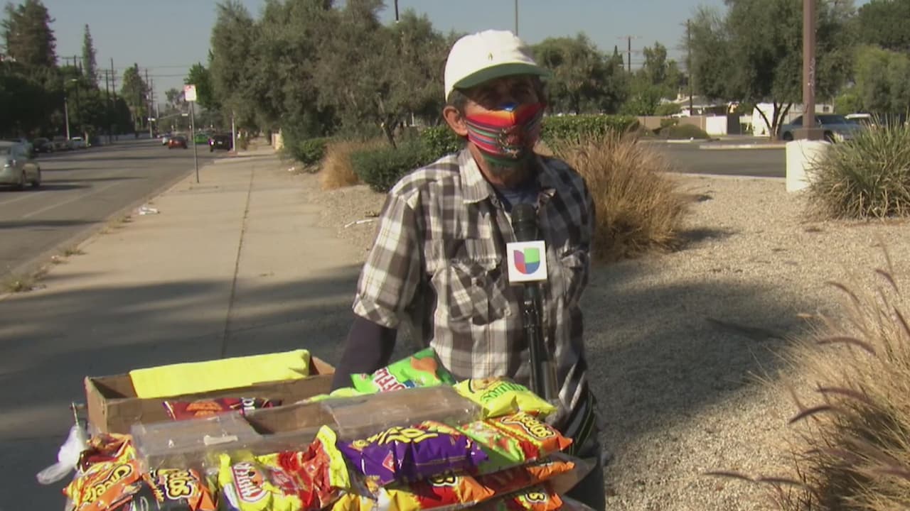La comunidad empieza a respaldar a don Mario, el paletero que necesita una cirugía para seguir caminando