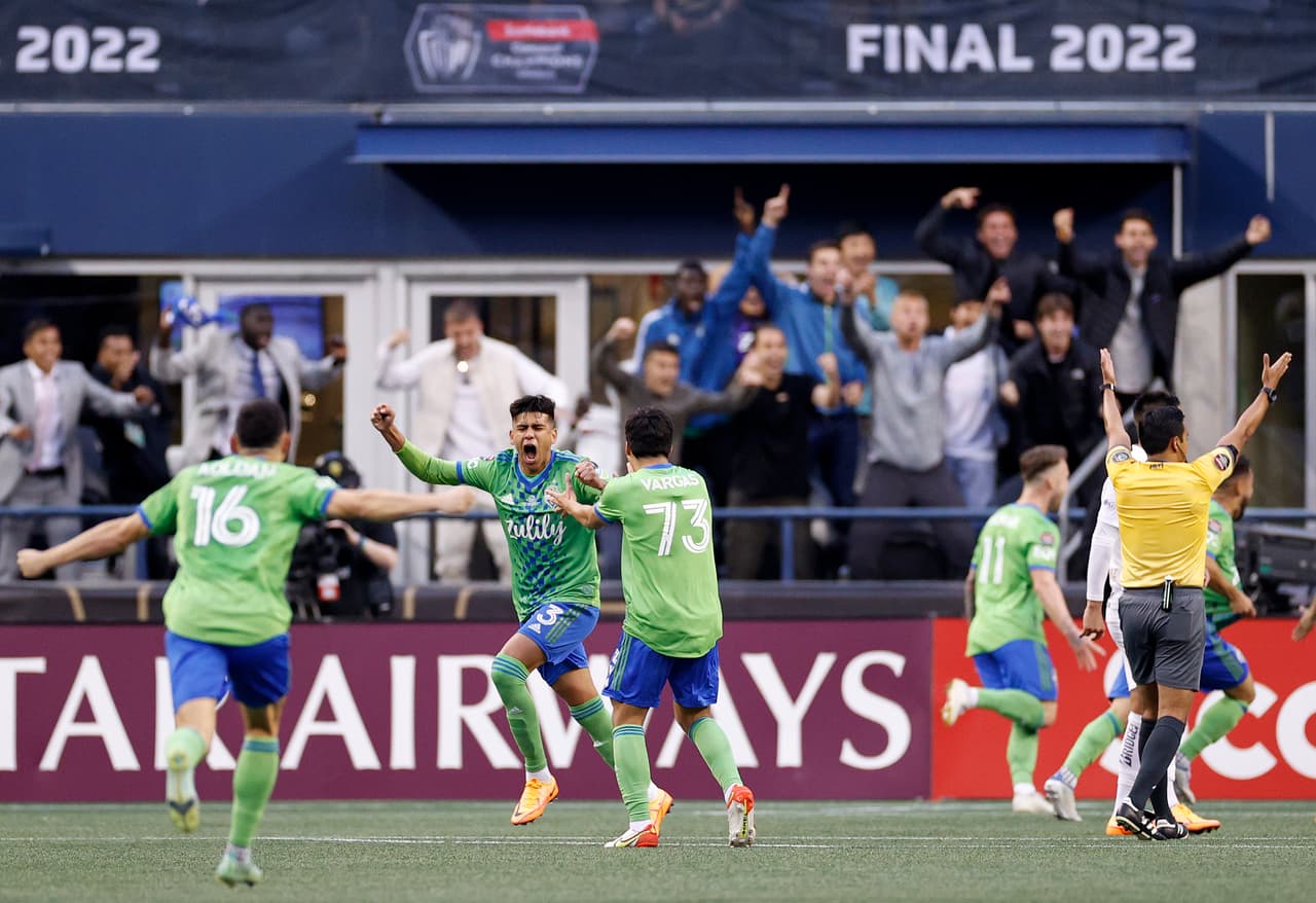 Seattle Sounders fue ampliamente superior a Pumas y se impuso con un doblete de Raúl Ruidíaz y otro tanto de Nicolás Lodeiro.