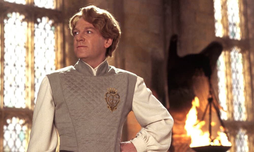 Se suponía que Hugh Grant interpretaría a Gilderoy Lockhart, pero su apretada agenda no lo permitió.