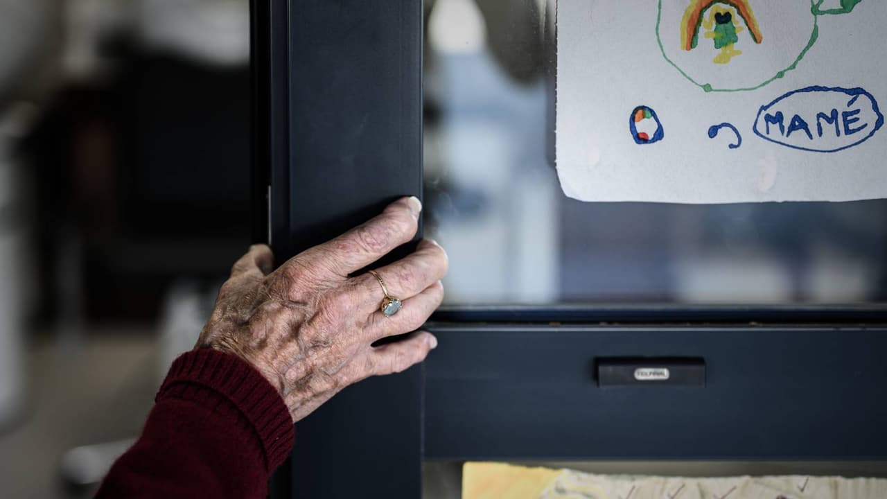 Científicos hacen un llamado para descifrar por qué los hispanos tienen más riesgo de padecer Alzheimer 