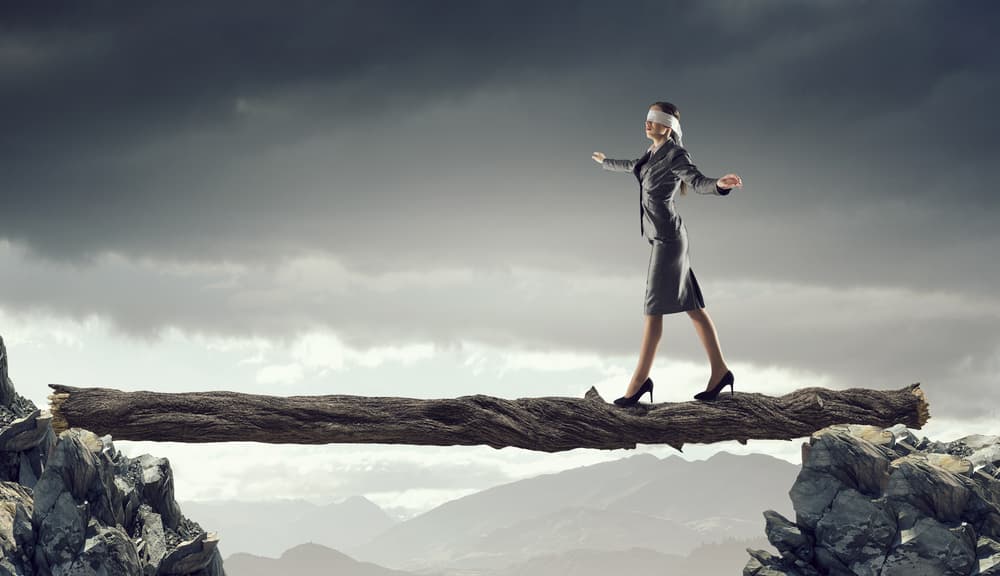 Aunque hay miedos generalizados, existen otros que marchan de manos con la energía de cada uno de los signos zodiacales. Para vencer el miedo lo principal es ser honestos con nosotros mismos, identificarlo y enfrentarlo. Hay muchos otros factores que causan miedo, aquí verás los más generalizados en tu signo.