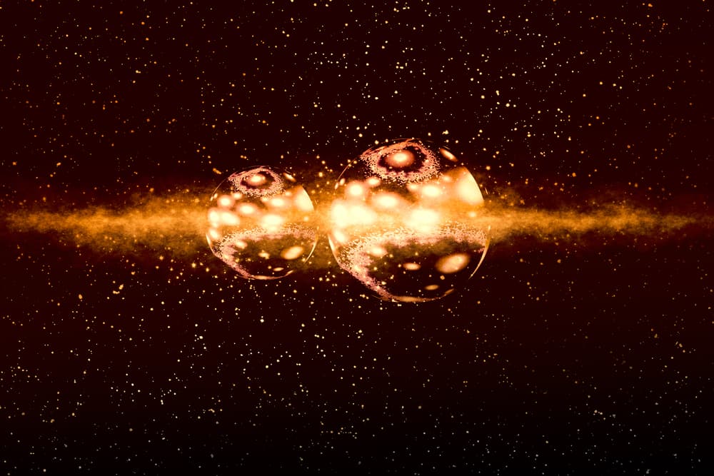 Si los pronósticos no fallan, sería la primera vez que un grupo de astrónomos consiguen captar el instante en que los dos componentes de un sistema binario de estrellas se fusionan, y analizar a fondo todo lo que ocurre durante los años que preceden y siguen a la explosión además de servir para un momento memorable a todos en el planeta ¡ver una gran explosión en el cielo, una especie de “fuegos artificiales” que darán origen a una nueva estrella!