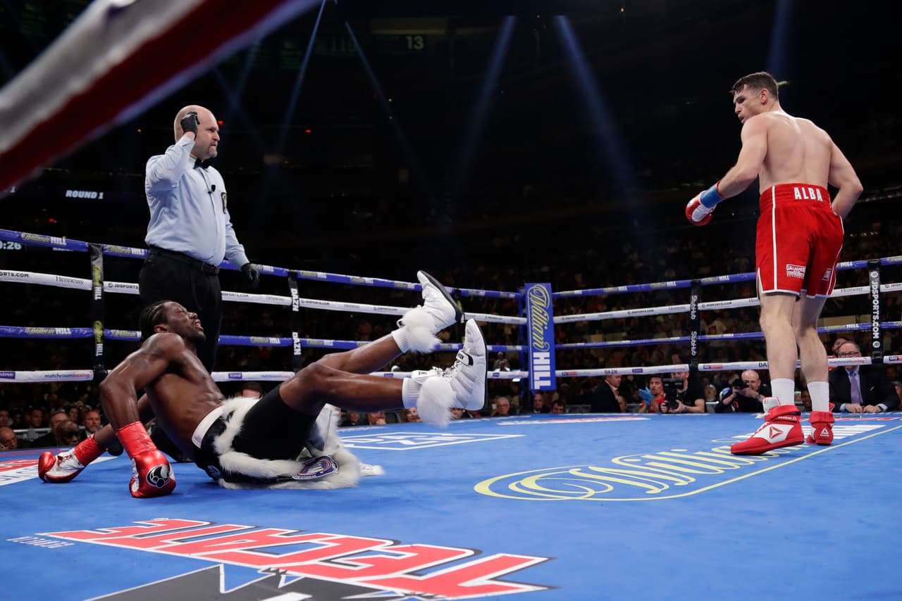 La pelea entre Álvarez y Smith se confirmó el pasado 17 de octubre de 2020.
<br>