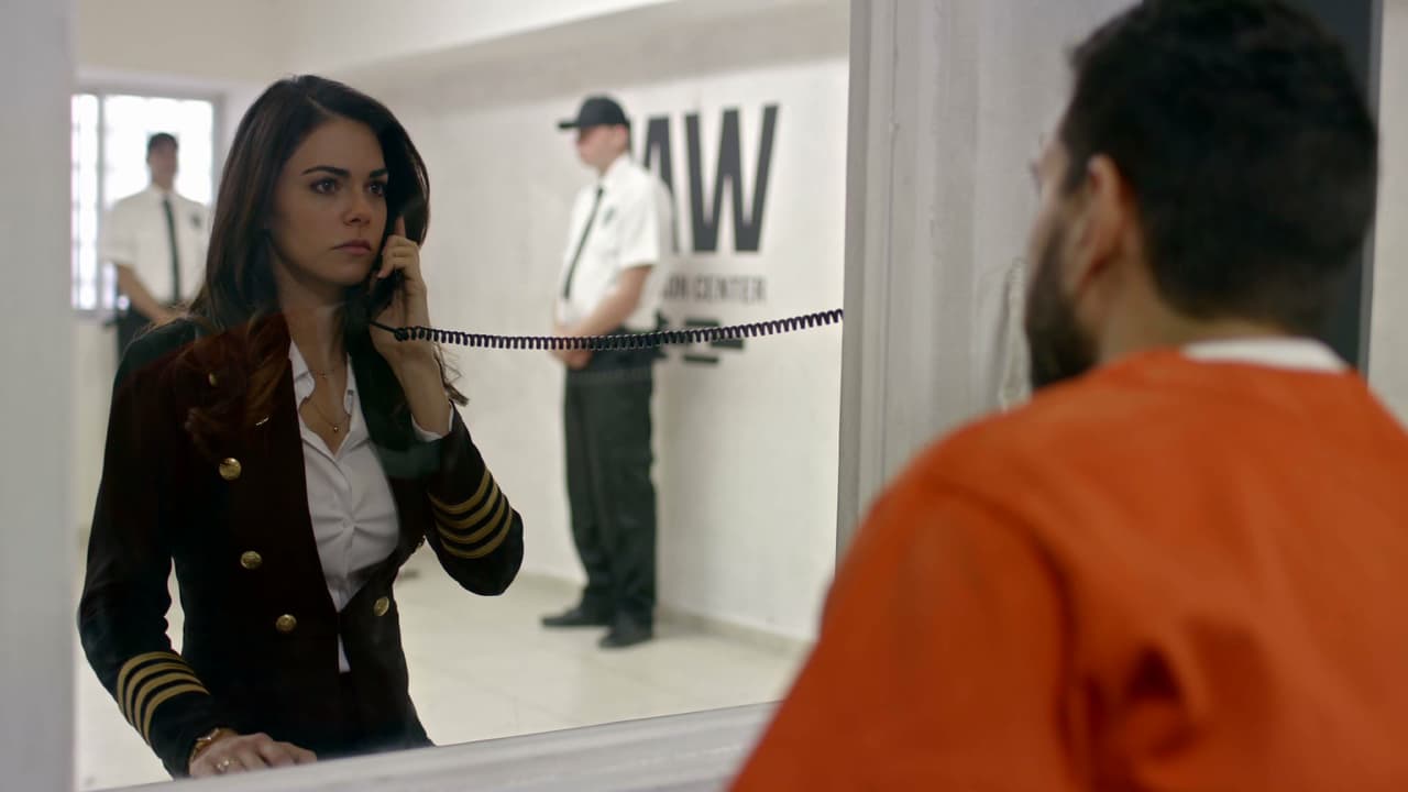 Ella acudió al llamado después de que recibió su carta, supuestamente le diría algo muy importante. En realidad, Lucio solamente quería verla.