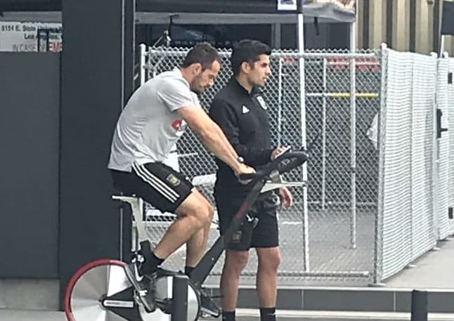 Marco Ureña no estará con LAFC antes del Mundial, pero ya trabaja a pesar de sus fracturas en la cara